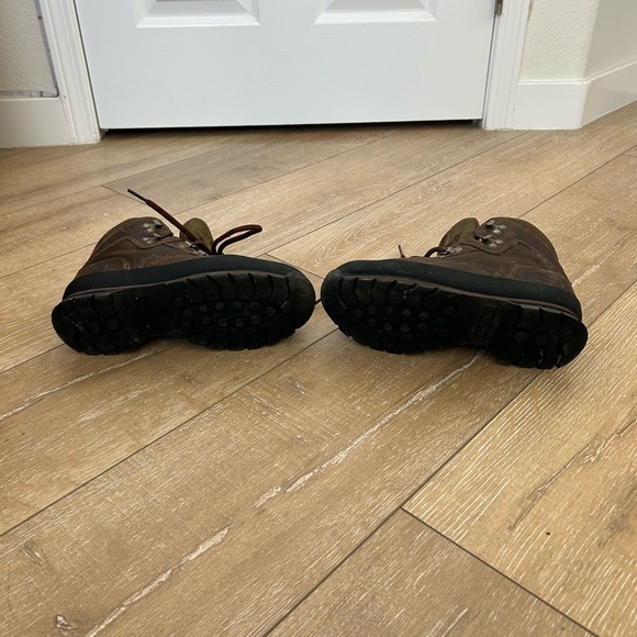 Timberland Boys Brown Hiking Boots - Picture 6 of 14